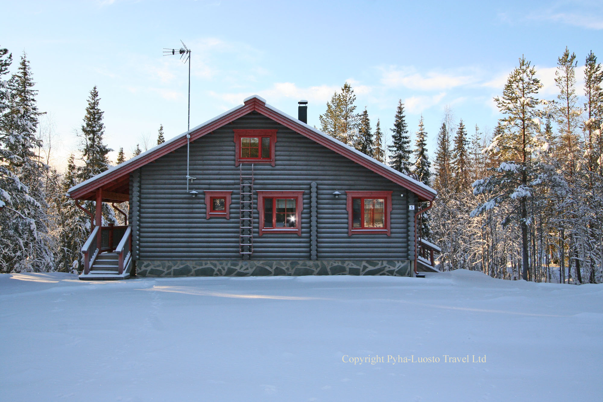 Luoston Tunturipöllö - Majoitus